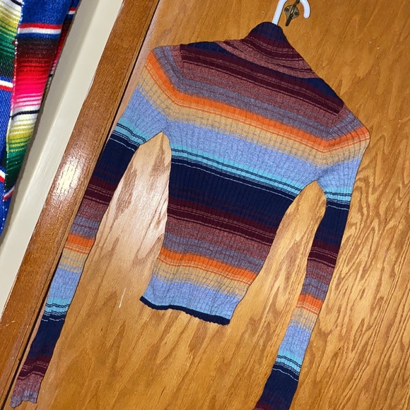 🍂American Eagle Cropped Sweater, sz xsmall🍂 - Picture 6 of 6